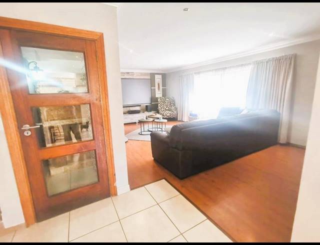 3 BEDROOM HOUSE FOR SALE IN SUNWARD PARK
